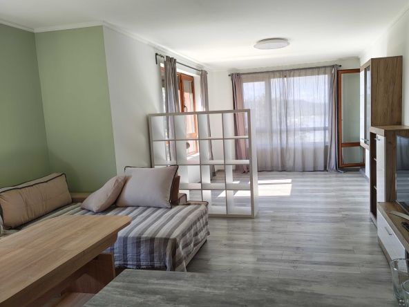 Двустаен апартамент в Варна, Погреби - 80 кв.м за 2375 €/кв.м - Снимка #1