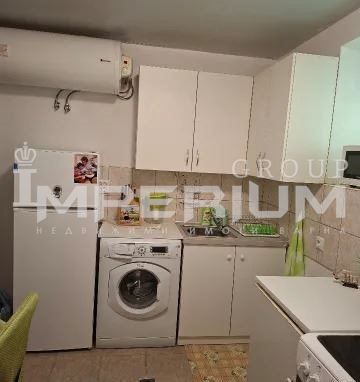 Дава се под наем Етаж от къща в Варна, Операта - 65 кв.м за 400 € - Снимка #1