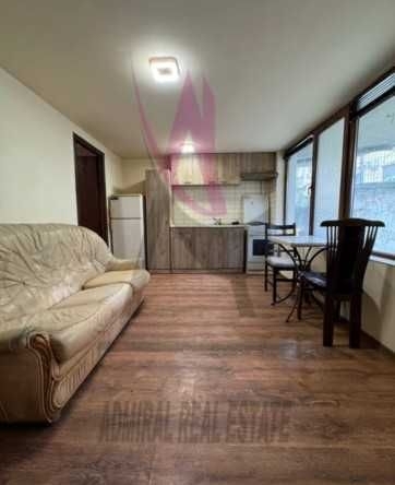 Дава се под наем Двустаен апартамент в Варна, Бриз - 35 кв.м за 350 € - Снимка #1