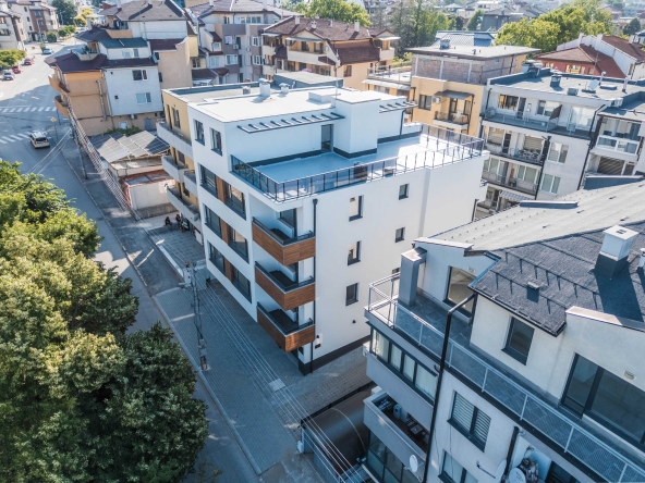 Тристаен апартамент в Търговище, Запад 2 - 117 кв.м за 1154 €/кв.м - Снимка #1