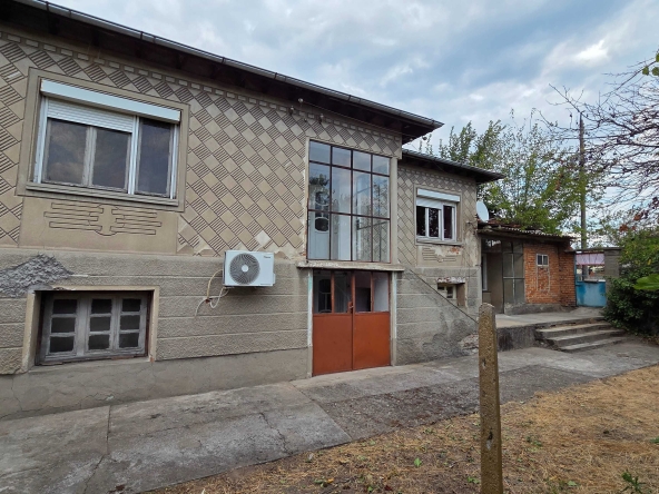 Къща в Гълъбово - 136 кв.м за 339 €/кв.м - Снимка #1
