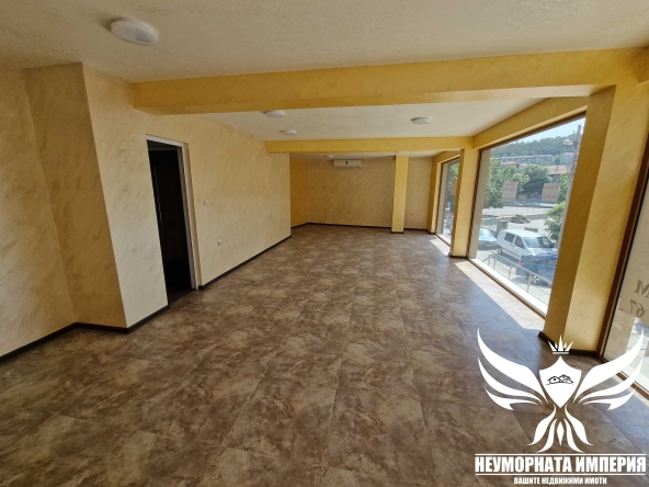 Дава се под наем Офис в Асеновград - 73 кв.м за 310 € - Снимка #1