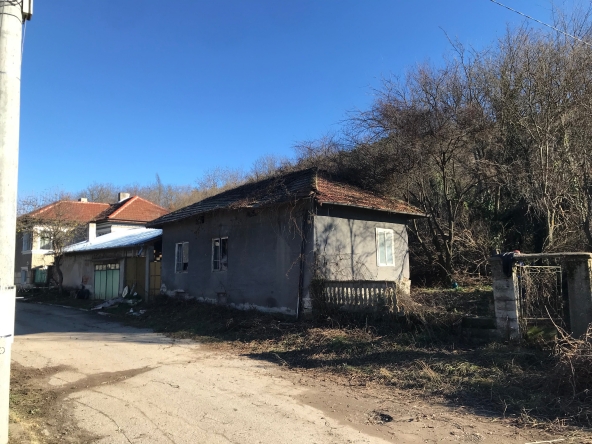 Парцел в с. Николово, Област Русе - 1100 кв.м за 36 €/кв.м - Снимка #1