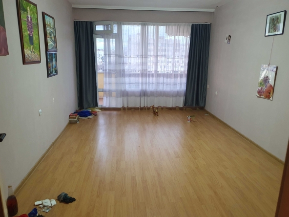 Двустаен апартамент в Казанлък - 83 кв.м за 894 €/кв.м - Снимка #1