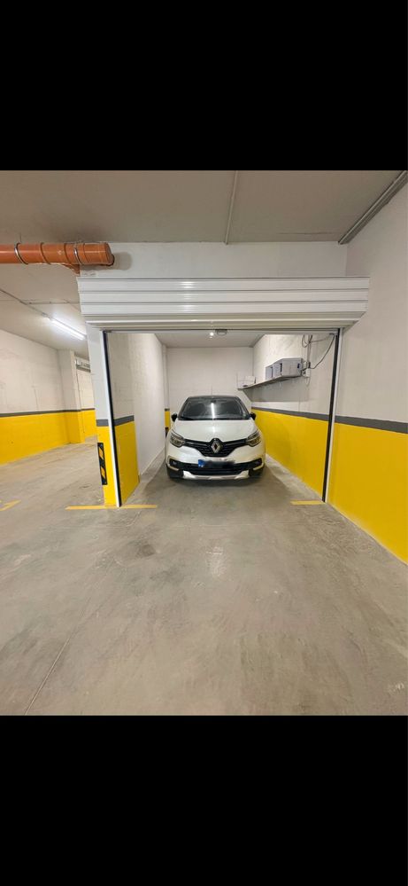 Дава се под наем Гараж / Паркомясто в Варна, Младост 1 - 15 кв.м за 150 € - Снимка #1