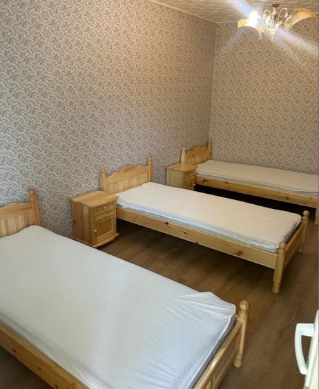 Дава се под наем Двустаен апартамент в Златица - 42 кв.м за 350 € - Снимка #1
