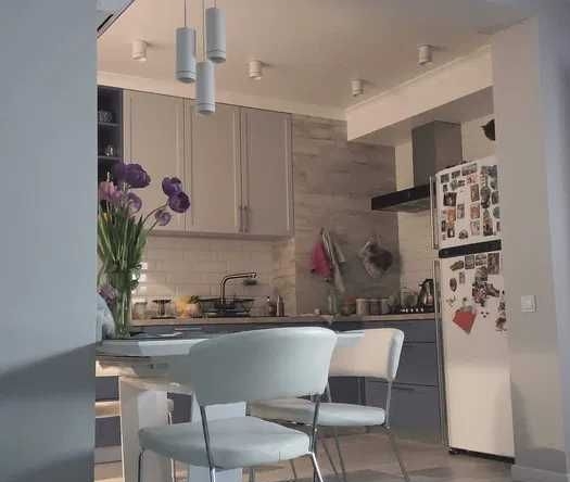 Дава се под наем Тристаен апартамент в Варна, Младост 2 - 100 кв.м за 450 € - Снимка #1
