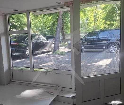 Дава се под наем Магазин в Стара Загора, Център - 24 кв.м за 150 € - Снимка #1