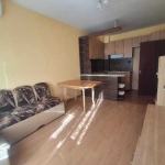 Дава се под наем Тристаен апартамент в Търговище, Център - 80 кв.м за 380 € - Снимка #1