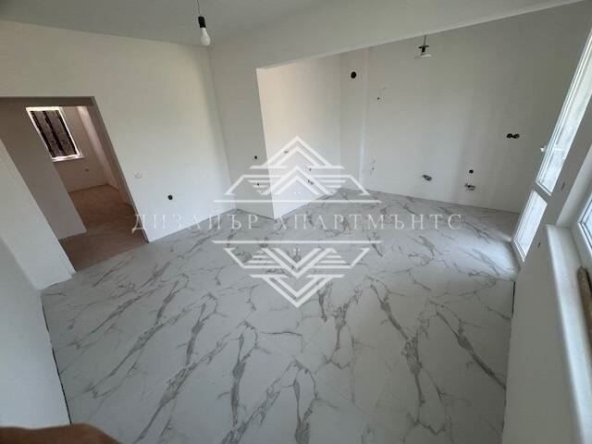 Къща в Карнобат - 181 кв.м за 1023 €/кв.м - Снимка #1