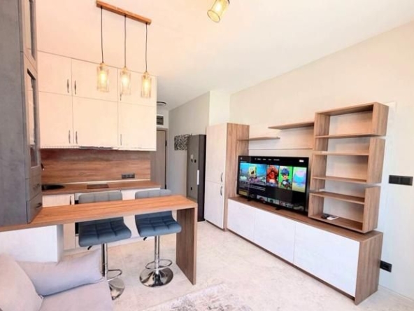 Дава се под наем Двустаен апартамент в София, Хладилника - 52 кв.м за 760 € - Снимка #1
