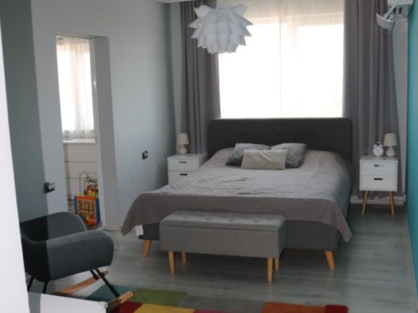 Тристаен апартамент в Монтана, Идеален център - 87 кв.м за 1782 €/кв.м - Снимка #1