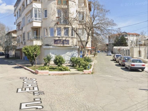Дава се под наем Магазин в Ямбол, Аврен - 77 кв.м за 400 € - Снимка #1