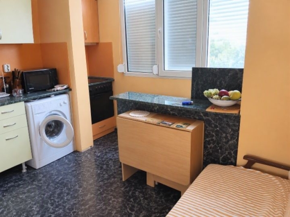 Дава се под наем Двустаен апартамент в Плевен, Дружба 2 - 40 кв.м за 250 € - Снимка #1