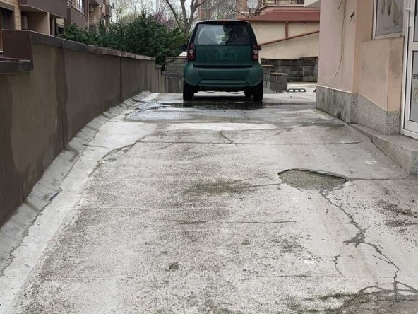Гараж / Паркомясто в Бургас, Братя Миладинови - 29 кв.м за 1018 €/кв.м - Снимка #1