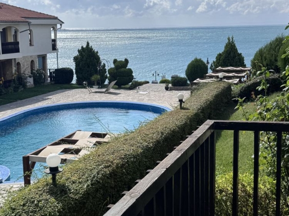 Тристаен апартамент в Свети Влас - 83 кв.м за 1999 €/кв.м - Снимка #1