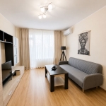 Дава се под наем Двустаен апартамент в Пловдив, Център - 54 кв.м за 300 € - Снимка #1