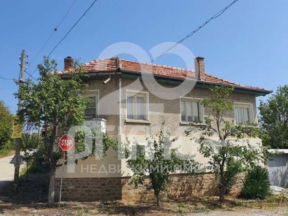 Къща в с. Косарка, Област Габрово - 90 кв.м за 556 €/кв.м - Снимка #1