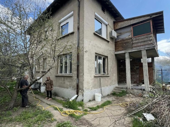 Къща в Перник, Църква - 280 кв.м за 1029 €/кв.м - Снимка #1