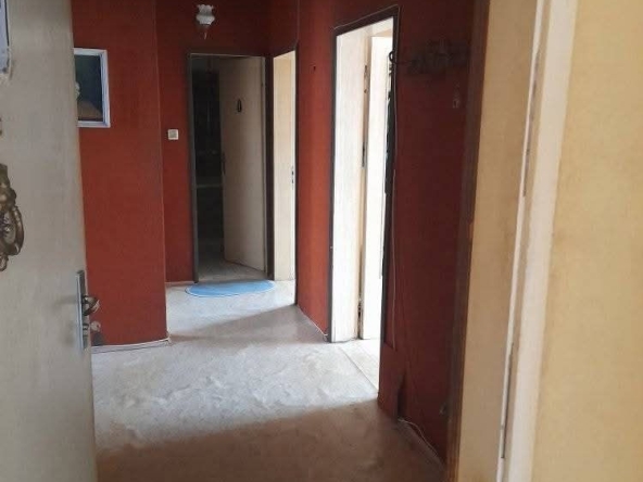 Тристаен апартамент в Асеновград - 89 кв.м за 1235 €/кв.м - Снимка #1