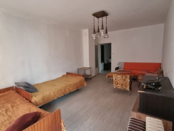 Дава се под наем Тристаен апартамент в Дупница - 80 кв.м за 450 € - Снимка #1