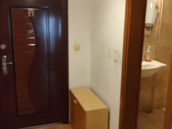 Дава се под наем Двустаен апартамент в Варна, ХЕИ - 48 кв.м за 200 € - Снимка #1