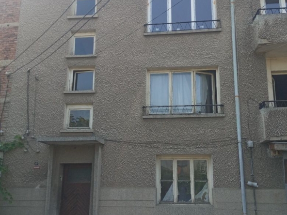 Етаж от къща в Дупница - 108 кв.м за 695 €/кв.м - Снимка #1