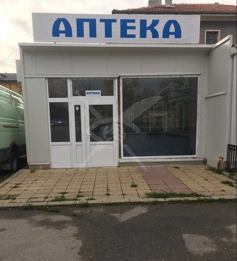 Дава се под наем Магазин в Стара Загора, Зора - 50 кв.м за 300 € - Снимка #1