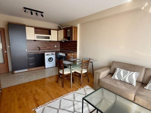 Дава се под наем Двустаен апартамент в София, Център - 65 кв.м за 700 € - Снимка #1