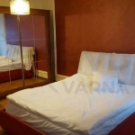 Дава се под наем Тристаен апартамент в к.к. Св.Св. Константин и Елена - 140 кв.м за 950 € - Снимка #1