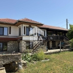 Къща в с. Петров дол, Област Варна - 113 кв.м за 1531 €/кв.м - Снимка #1