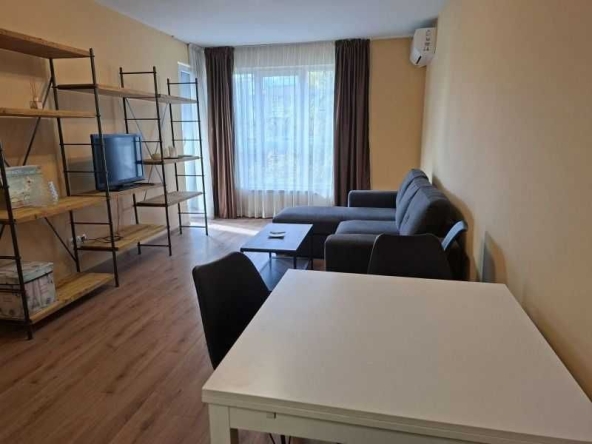 Дава се под наем Двустаен апартамент в София, Бъкстон - 62 кв.м за 700 € - Снимка #1