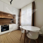Дава се под наем Тристаен апартамент в София, Зона Б-18 - 65 кв.м за 930 € - Снимка #1