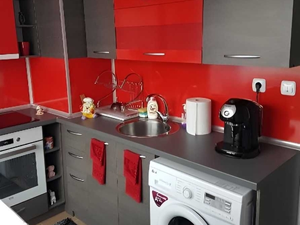 Дава се под наем Двустаен апартамент в София, Надежда 1 - 70 кв.м за 400 € - Снимка #1