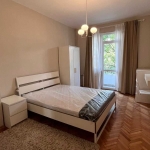 Дава се под наем Двустаен апартамент в София, Център - 65 кв.м за 780 € - Снимка #1