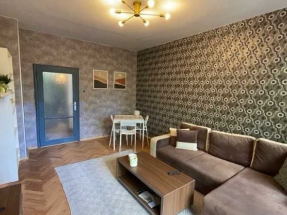 Дава се под наем Двустаен апартамент в София, Толстой - 70 кв.м за 700 € - Снимка #1