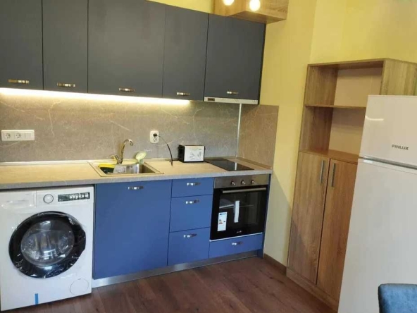Дава се под наем Едностаен апартамент в Варна, Левски - 30 кв.м за 250 € - Снимка #1