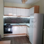 Дава се под наем Тристаен апартамент в Варна, Цветен квартал - 80 кв.м за 700 € - Снимка #1