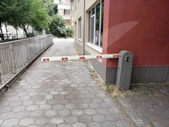 Дава се под наем Гараж / Паркомясто в Стара Загора, Център - 24 кв.м за 30 € - Снимка #1
