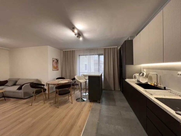 Дава се под наем Тристаен апартамент в Пловдив, Остромила - 90 кв.м за 620 € - Снимка #1