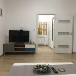 Дава се под наем Четиристаен апартамент в София, Център - 130 кв.м за 1400 € - Снимка #1