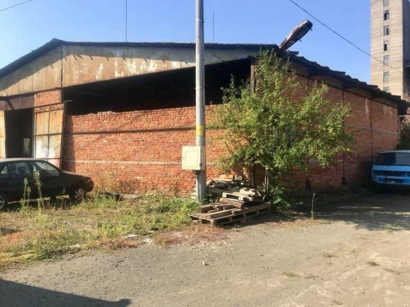 Склад в Карнобат - 760 кв.м за 7 €/кв.м - Снимка #1